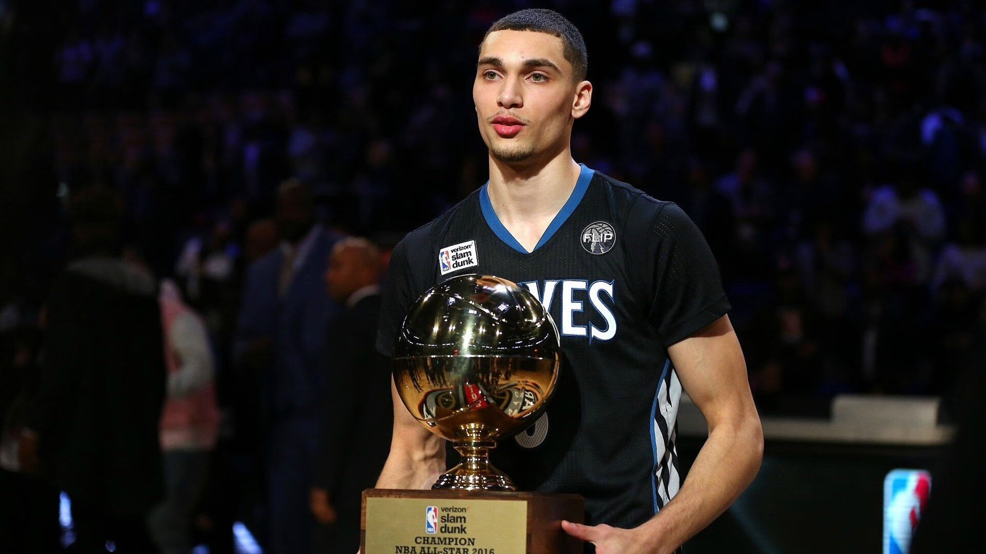 西亚卡姆，从非洲到加拿大，NBA新星的璀璨崛起